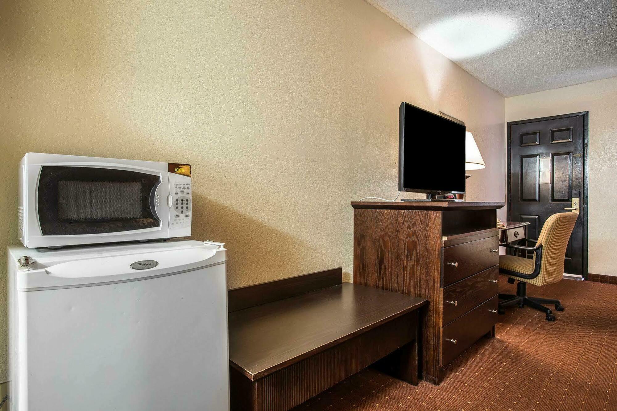 Rodeway - Ashley Phosphate Inn 2*