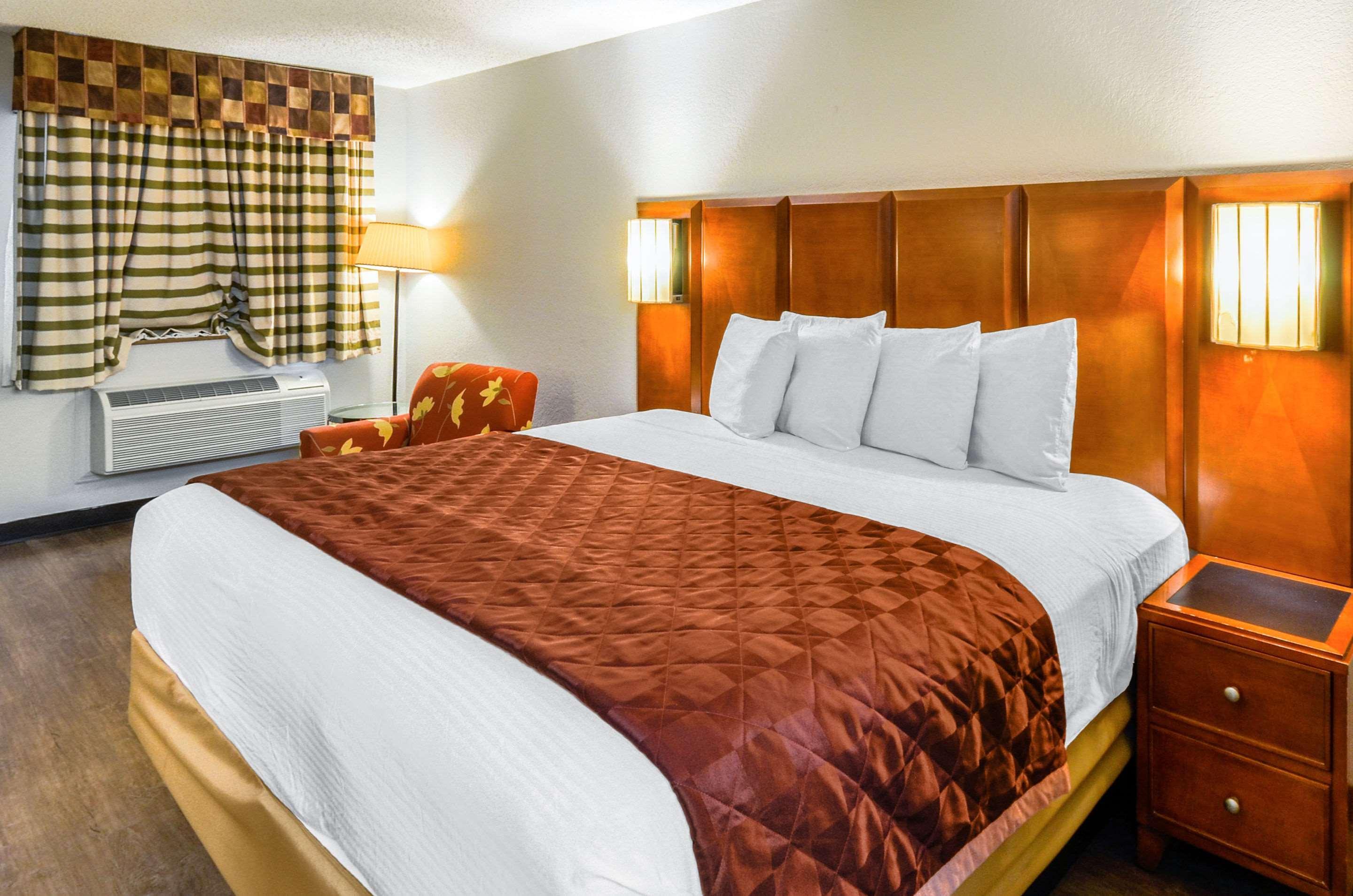 Rodeway - Ashley Phosphate Inn
